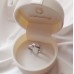 Κλασικό μονόπετρο δαχτυλίδι από λευκό χρυσό Κ14 με ζιργκόν